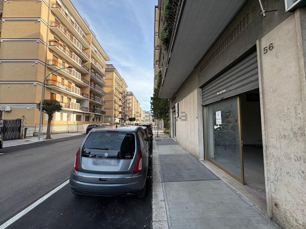 locale commerciale in affitto ad Isernia