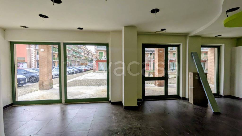 negozio in affitto ad Isernia