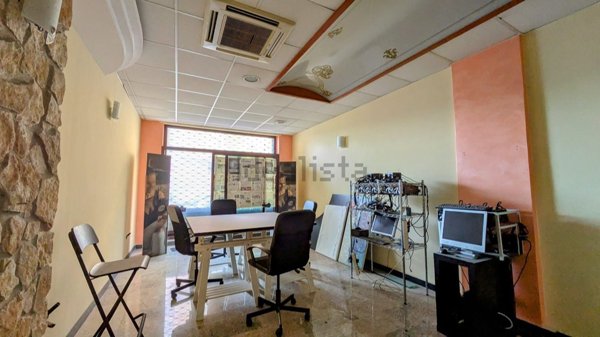 locale commerciale in affitto ad Isernia