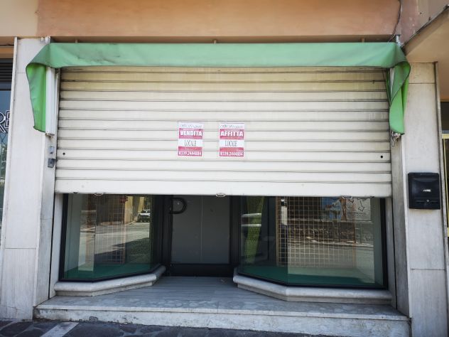 locale commerciale in affitto ad Isernia