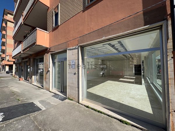 locale commerciale in affitto ad Isernia