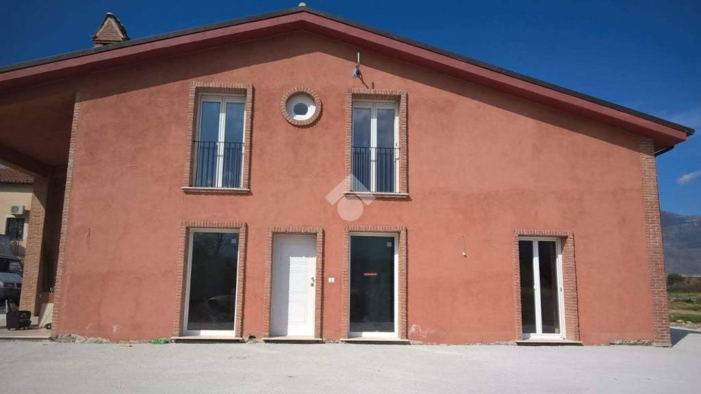 casa indipendente in affitto a Venafro