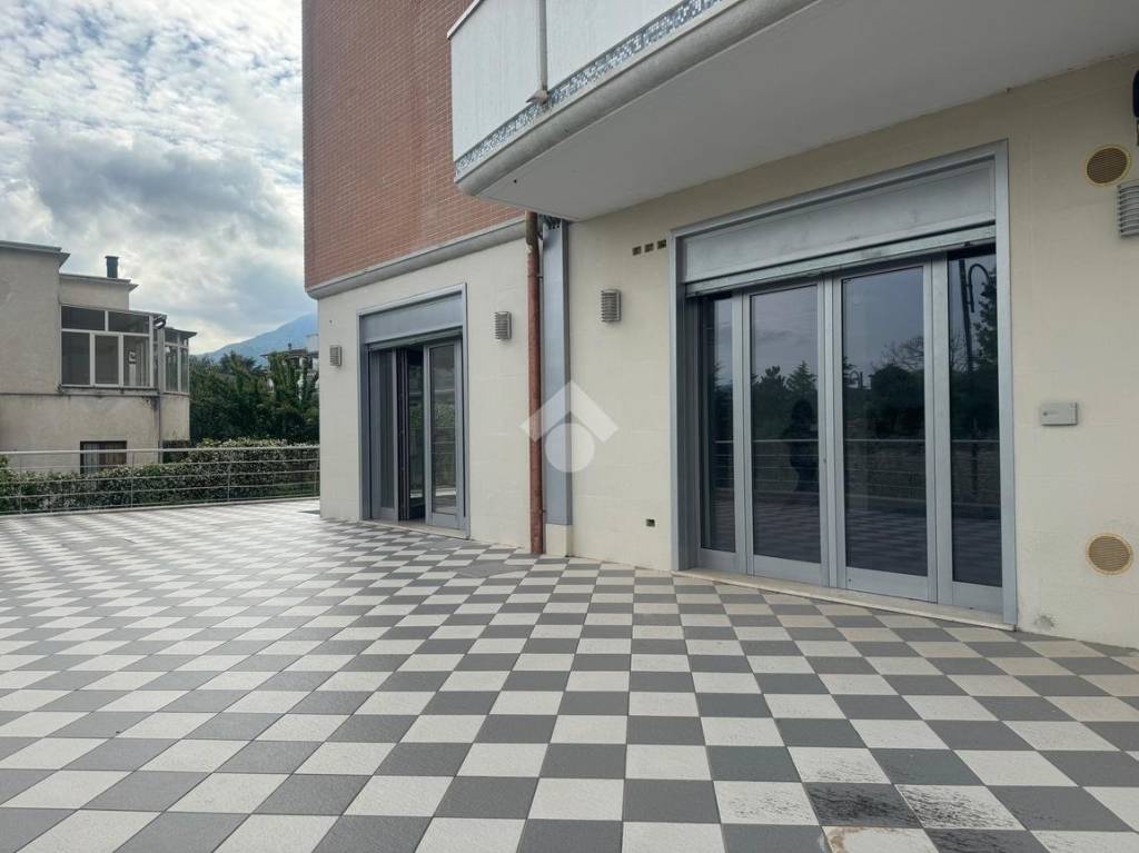 negozio in affitto a Venafro