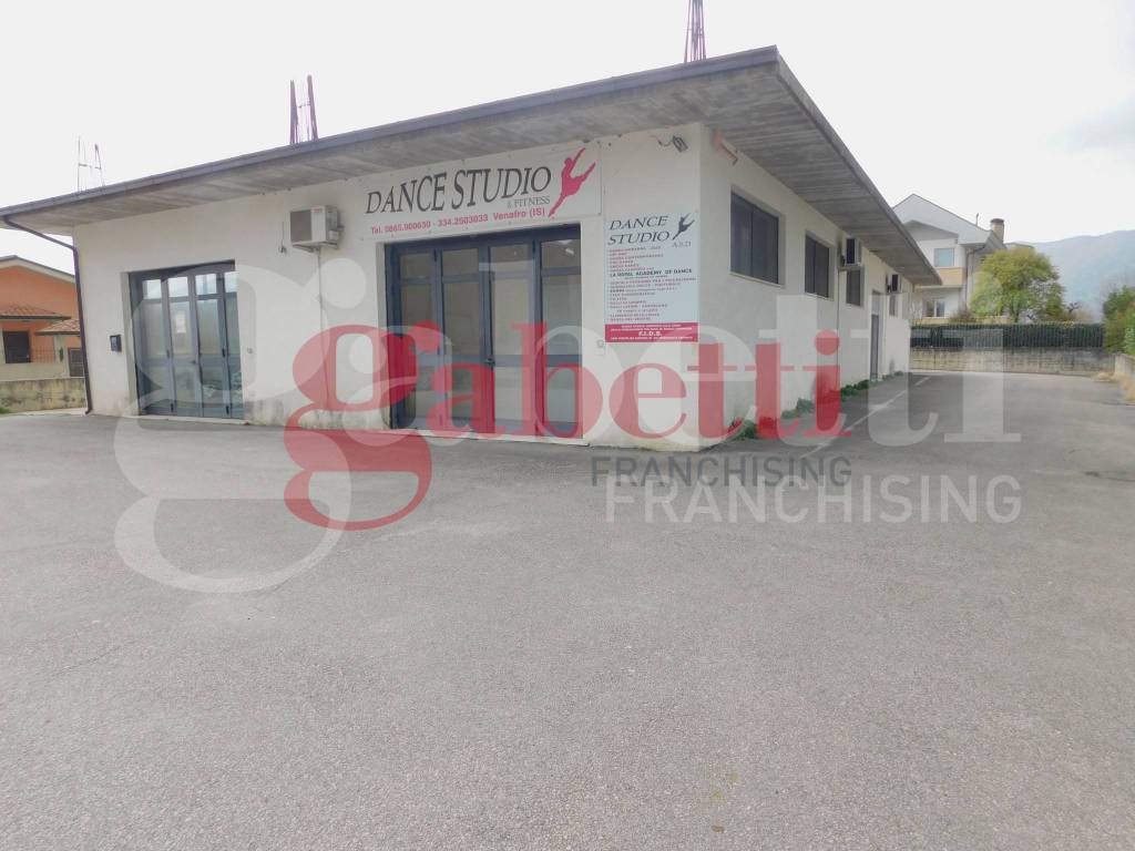 locale commerciale in affitto a Venafro