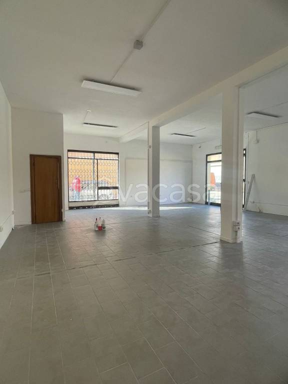 negozio in affitto a Cabras