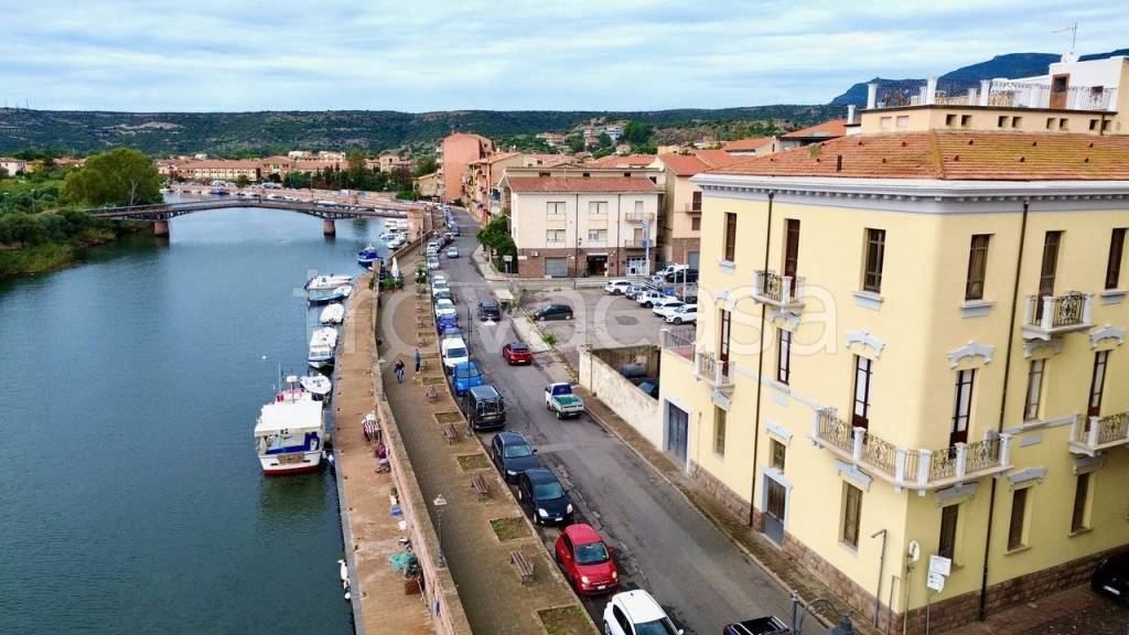 negozio in affitto a Bosa in zona Bosa Marina