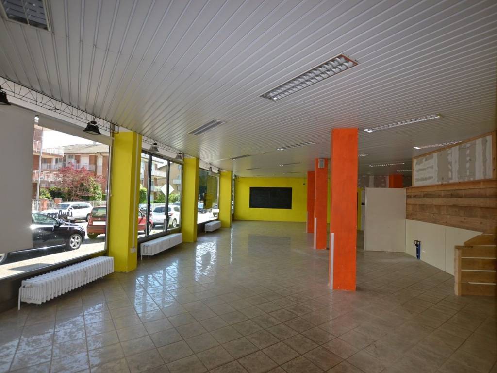 negozio in affitto a Biella