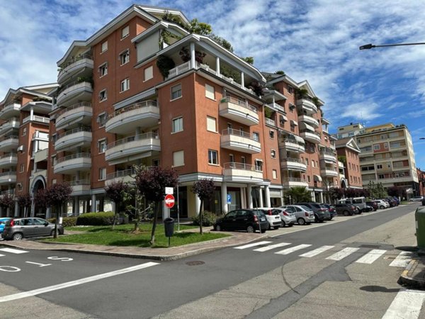 negozio in affitto a Biella in zona Centro Città