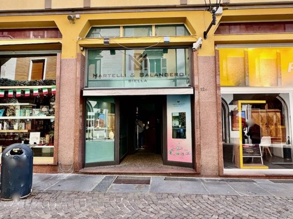 negozio in affitto a Biella in zona Centro Città