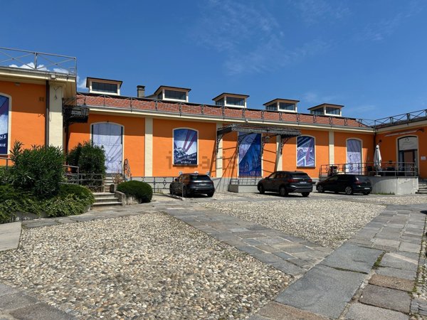 locale commerciale in affitto a Biella