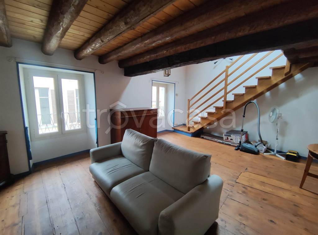 appartamento in affitto a Biella in zona Centro Città