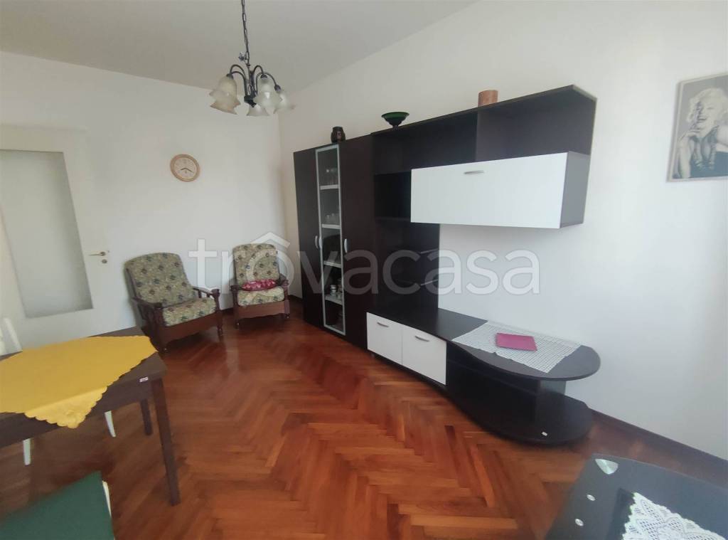 appartamento in affitto a Biella in zona Via Trieste