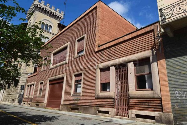 negozio in affitto a Biella in zona Centro Città