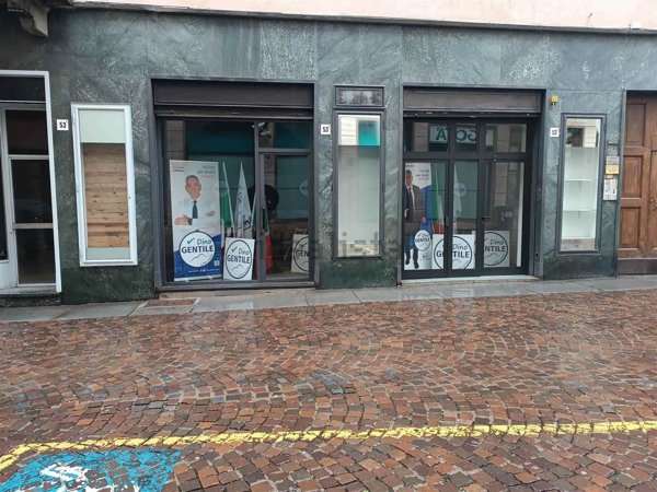 negozio in affitto a Biella in zona Centro Città