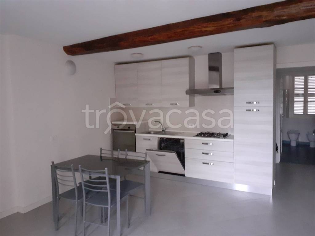 appartamento in affitto a Biella in zona Centro Città