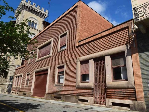 intera palazzina in affitto a Biella in zona Centro Città