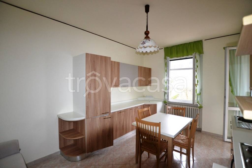 appartamento in affitto a Biella in zona Centro Città