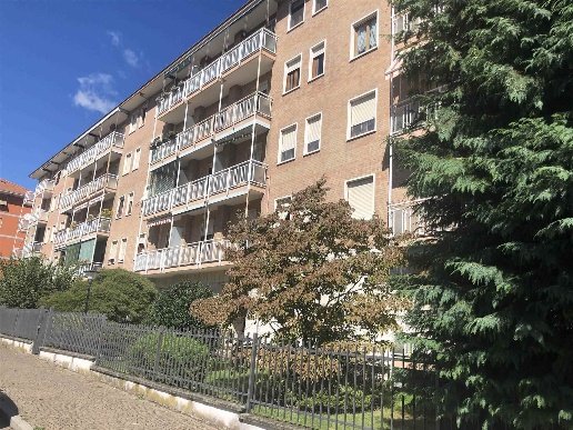 appartamento in affitto a Biella in zona Centro Città