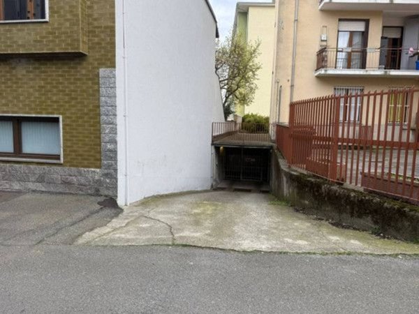 negozio in affitto a Biella in zona Centro Città