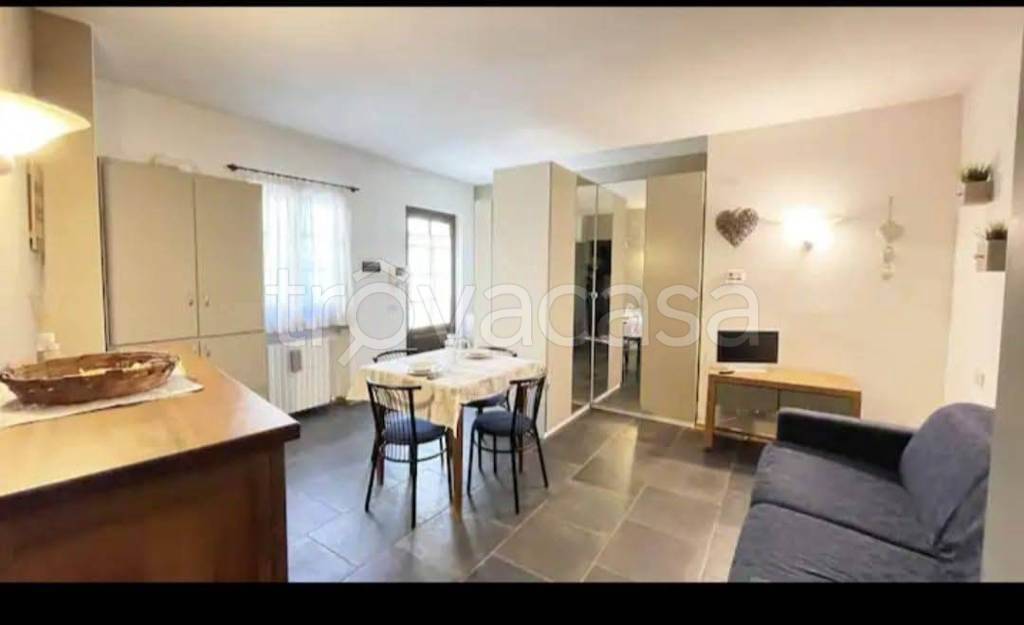 appartamento in affitto a Biella in zona Centro Città