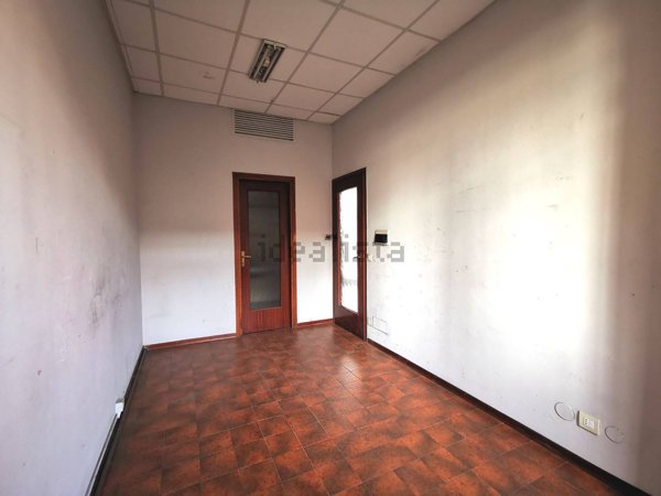 negozio in affitto a Biella in zona Viale Roma