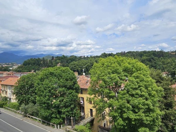 appartamento in affitto a Biella in zona Centro Città