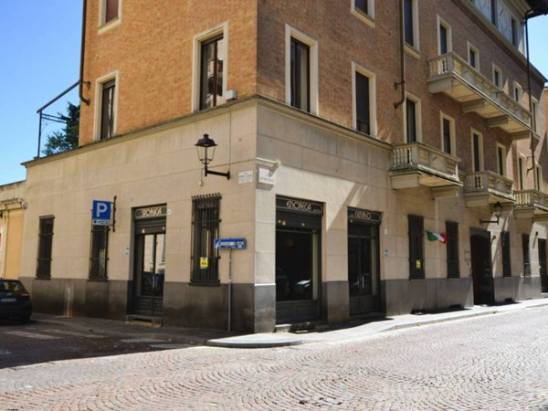 negozio in affitto a Biella in zona Centro Città