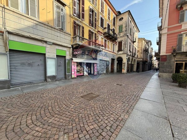 locale commerciale in affitto a Biella in zona Centro Città