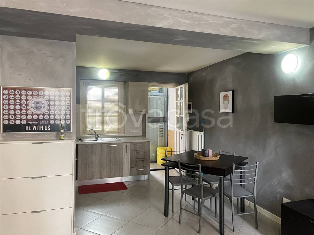 appartamento in affitto a Biella in zona Centro Città