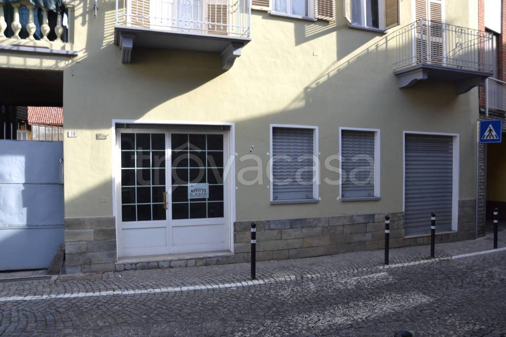 negozio in affitto a Candelo