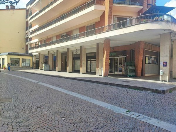 negozio in affitto ad Acqui Terme