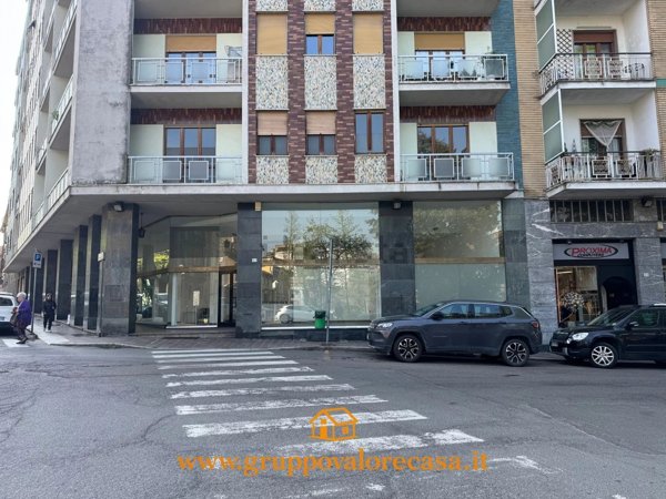 locale commerciale in affitto ad Acqui Terme