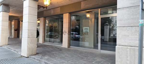 locale commerciale in affitto ad Acqui Terme
