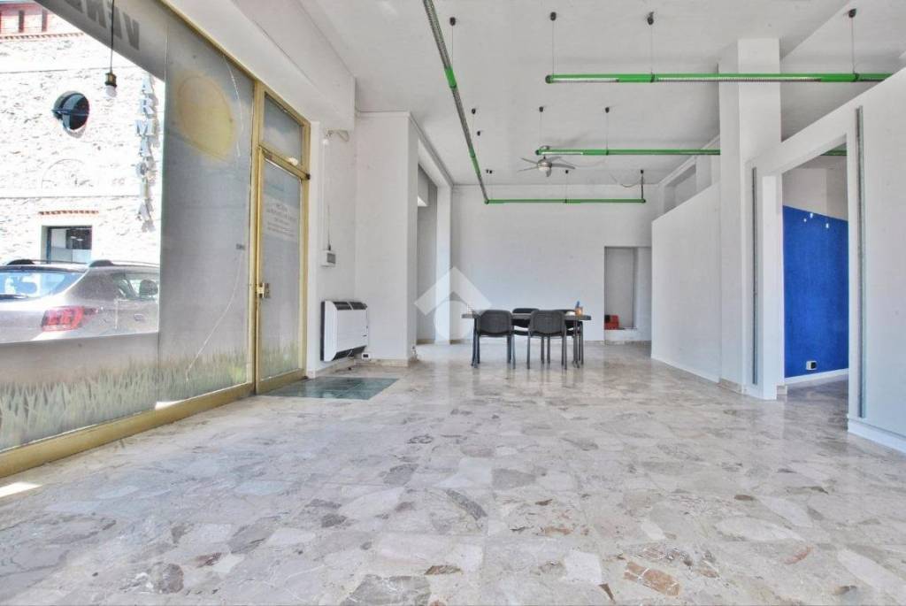 negozio in affitto a Cavaglià