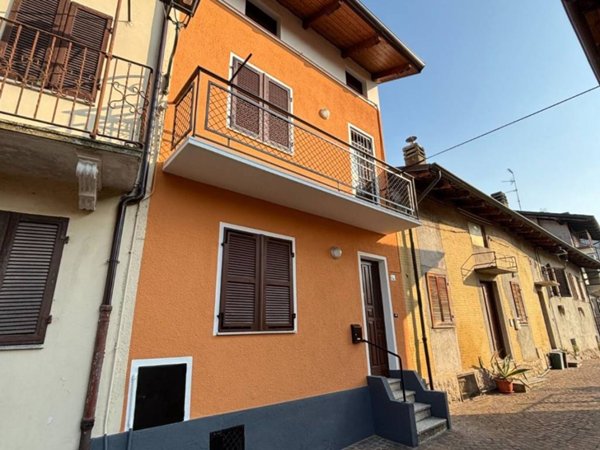 casa indipendente in affitto a Cavaglià