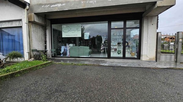 negozio in affitto a Cossato