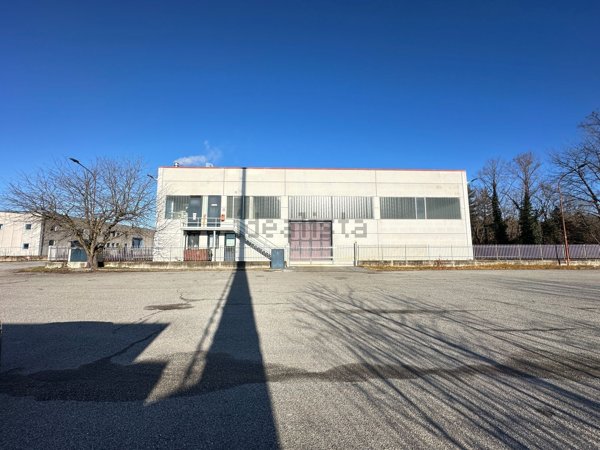 capannone in affitto a Cossato