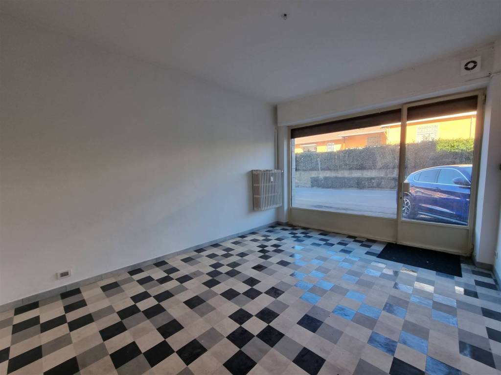 negozio in affitto a Cossato