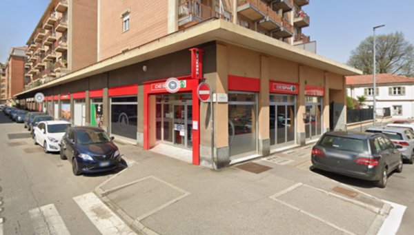 negozio in affitto a Donato