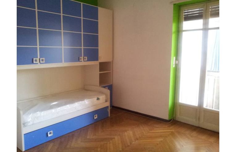 camera singola in affitto a Donato