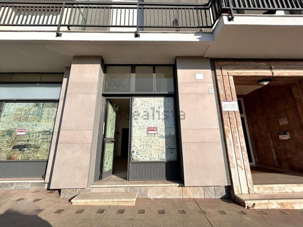 negozio in affitto a Gaglianico