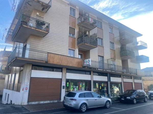 negozio in affitto a Gaglianico