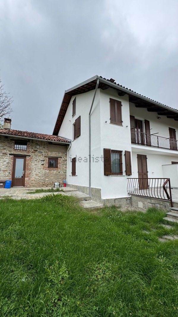 casa indipendente in affitto a Pollone