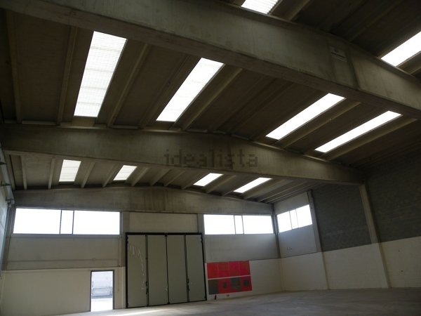 capannone in affitto a Ponderano