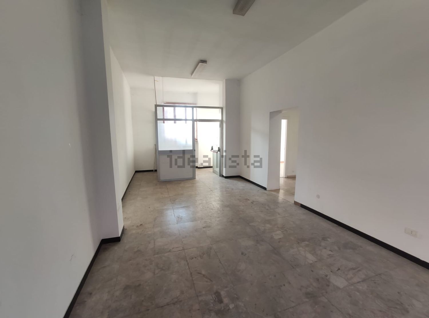 locale commerciale in affitto ad Alessandria in zona Galimberti