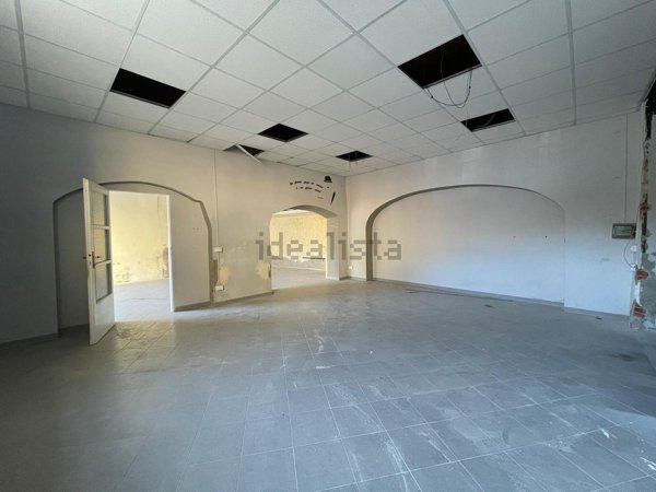 locale commerciale in affitto ad Alessandria in zona Borgo Rovereto