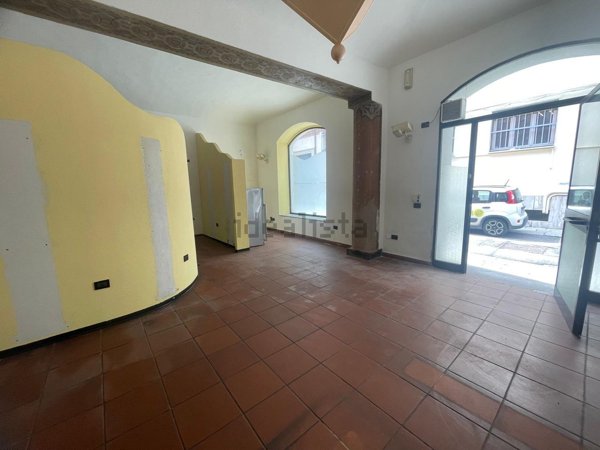 locale commerciale in affitto ad Alessandria in zona Borgo Rovereto