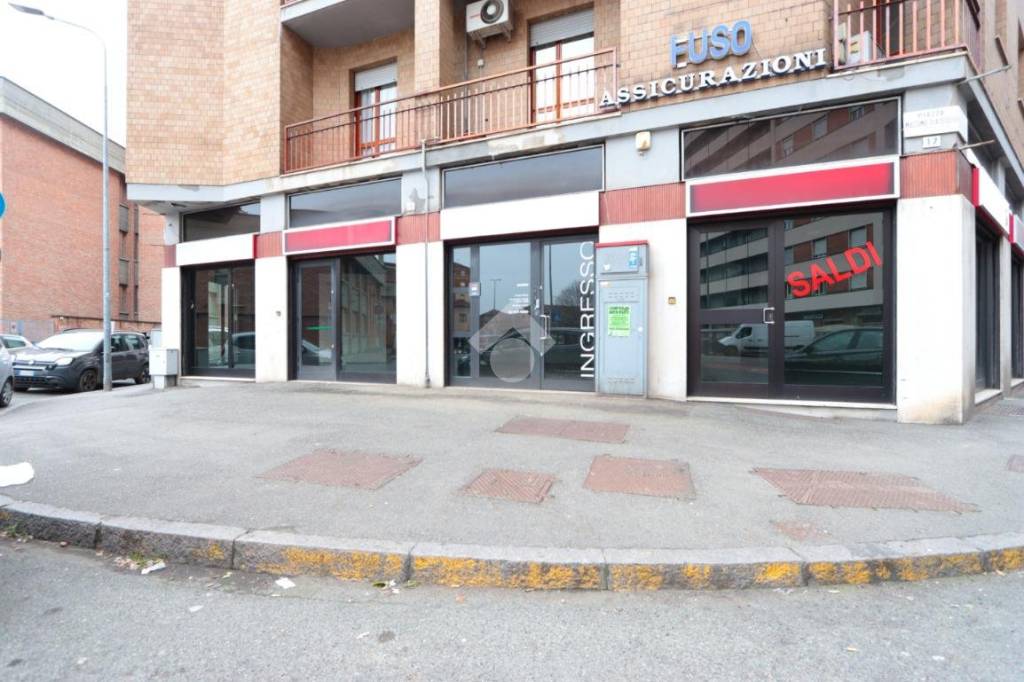 negozio in affitto ad Alessandria