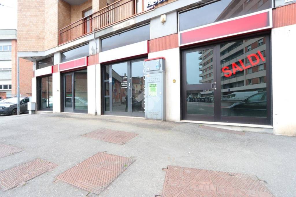 negozio in affitto ad Alessandria