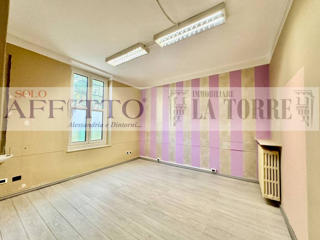 negozio in affitto ad Alessandria in zona Il Cristo